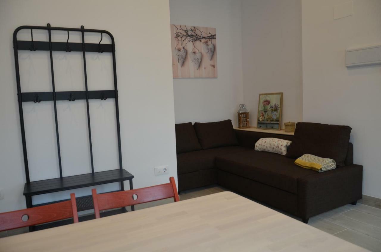 Apartamento Faustino Alvarez Sevilla Eksteriør billede