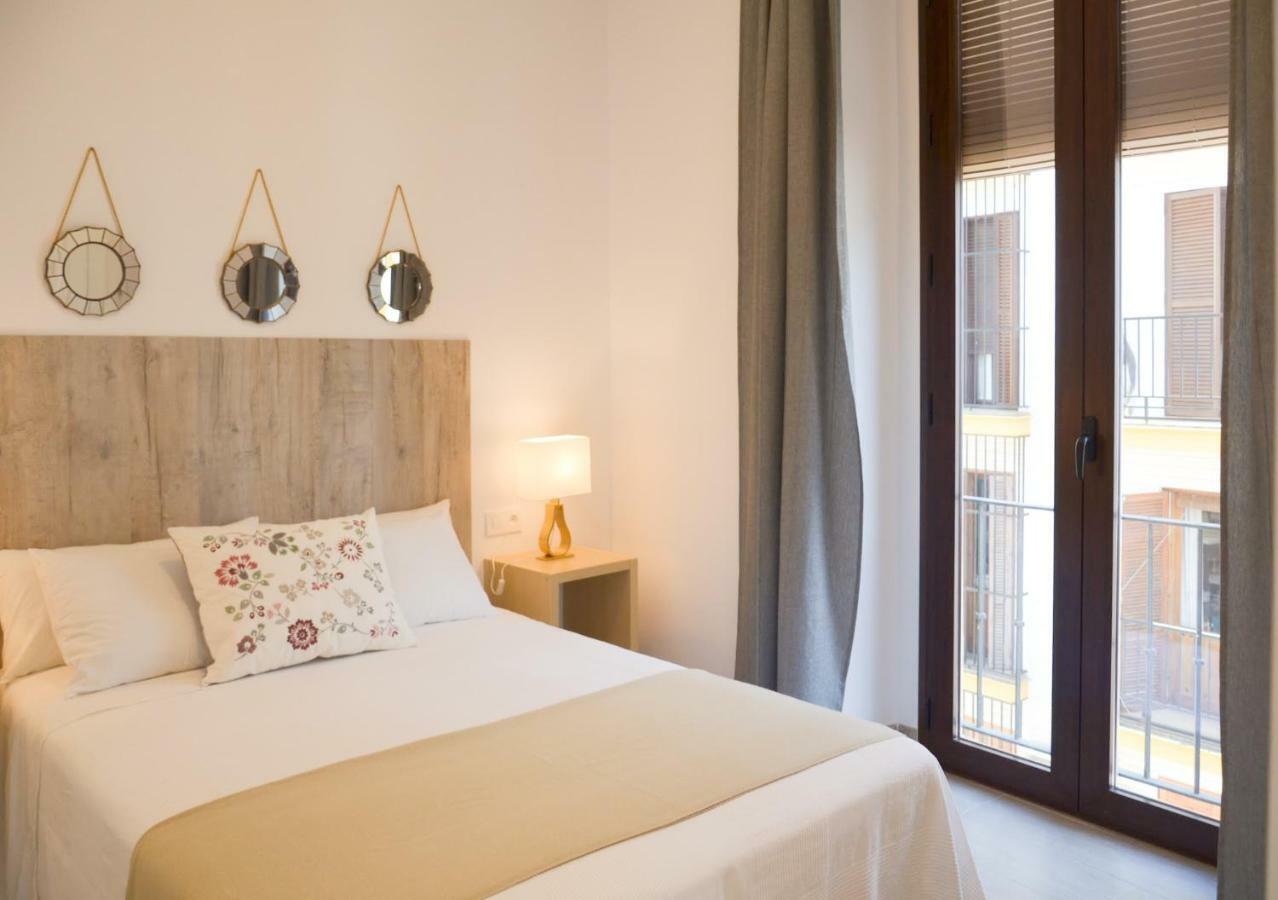 Apartamento Faustino Alvarez Sevilla Eksteriør billede