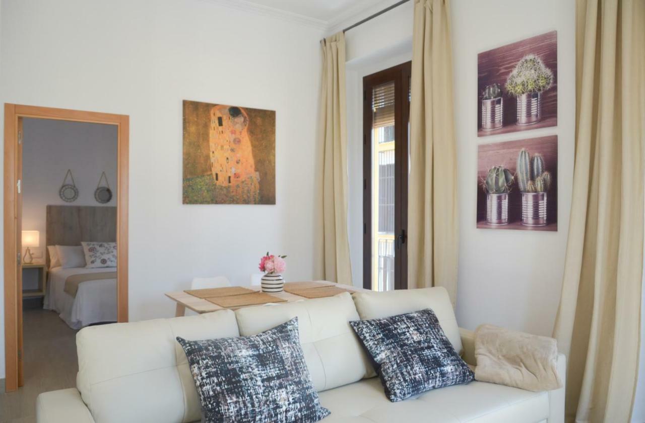 Apartamento Faustino Alvarez Sevilla Eksteriør billede