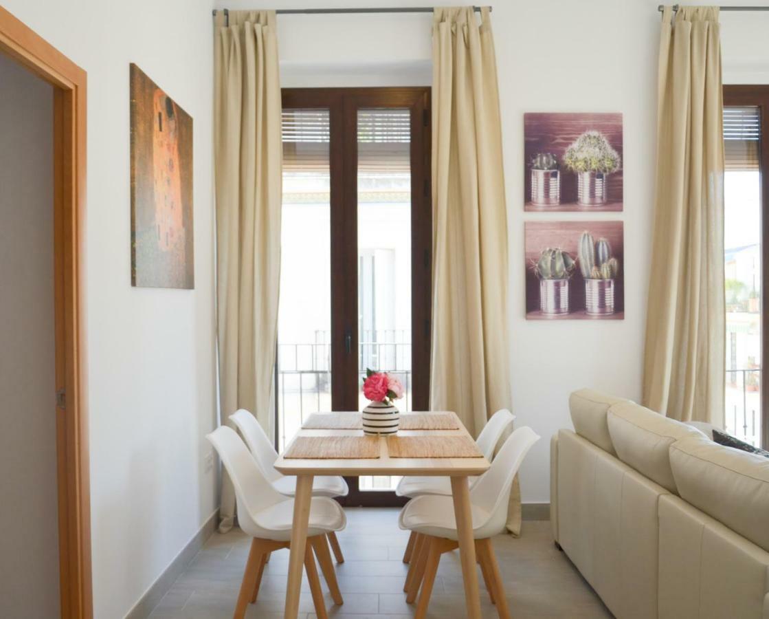 Apartamento Faustino Alvarez Sevilla Eksteriør billede